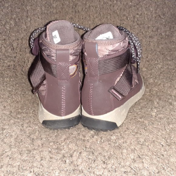 CHACO-Borealis Quilt Waterproof Boots-Plum/Burgundy-Size 6.5-Excellent - Picture 5 of 7